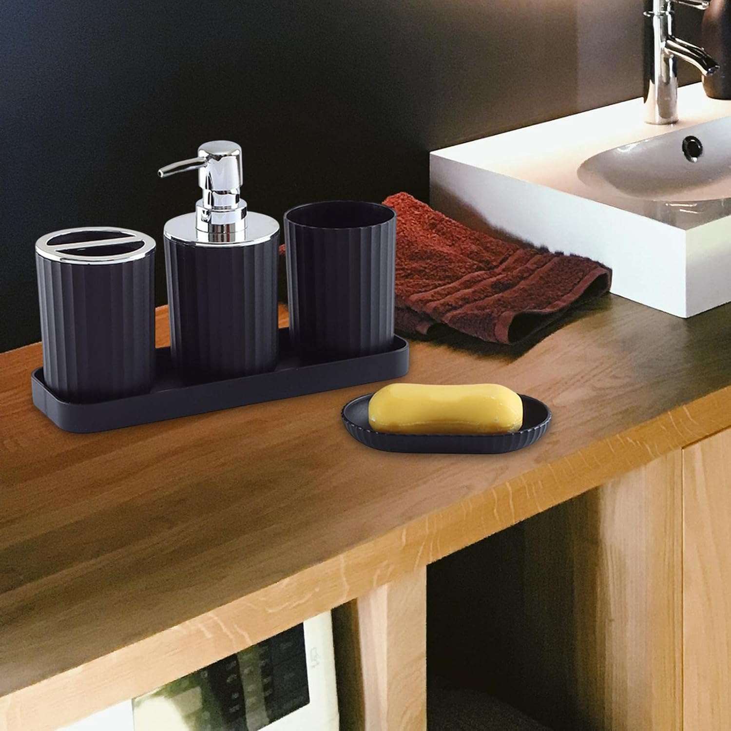 Bothyi 5 Piece Modern Bathroom Accessory Set Black
