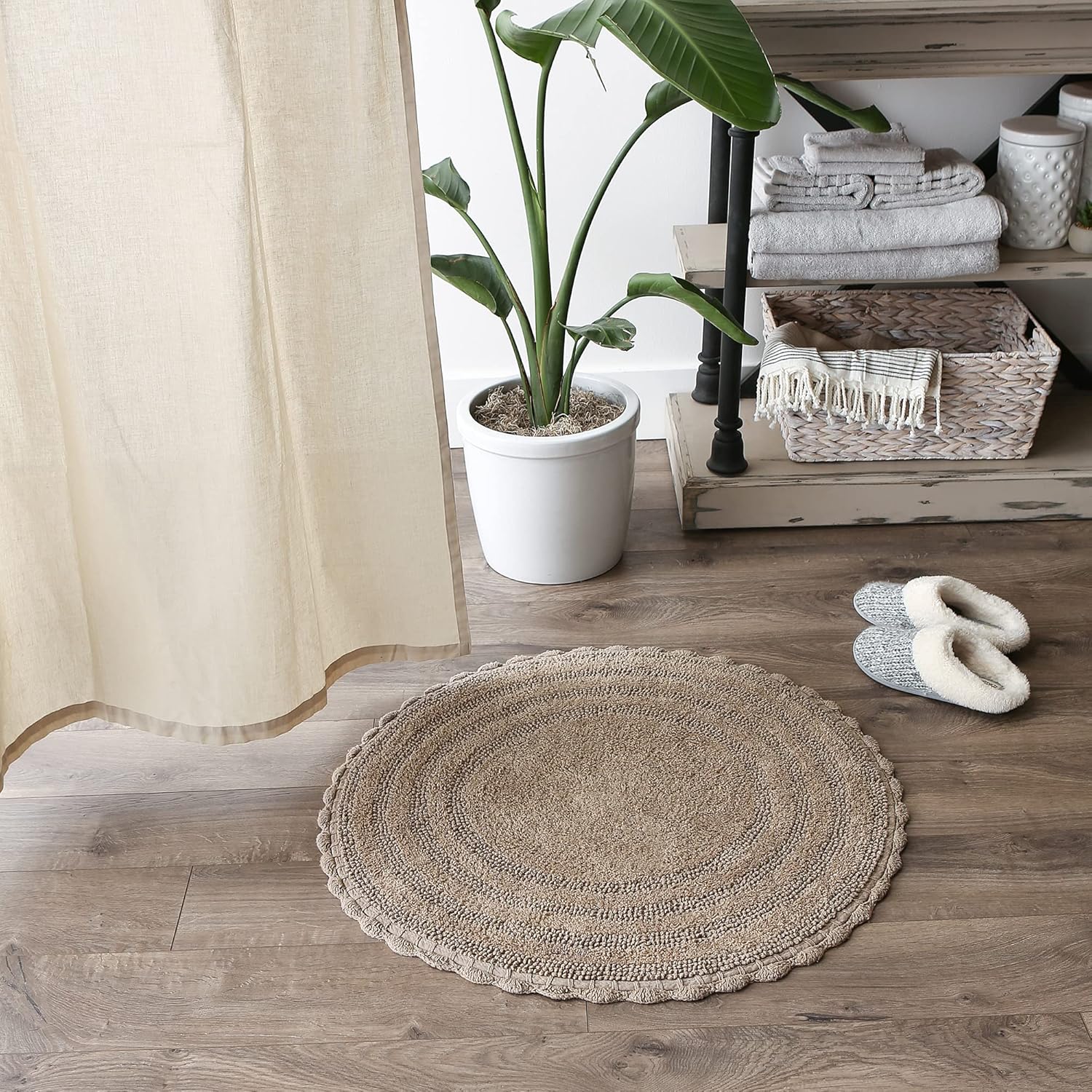 DII Crochet Round Bath Mat 275 Stone